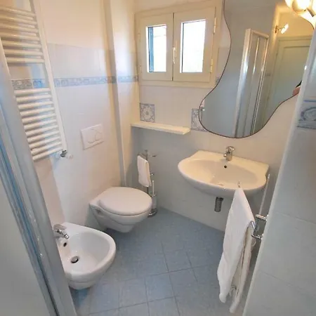 Casa Lidia - Con Balcone Vista Mare E Aria Condizionata Lägenhet *